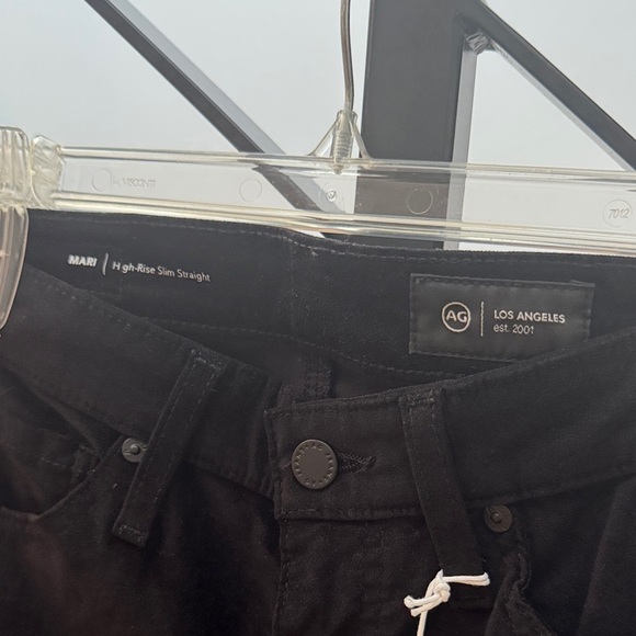 NWT AG Jeans Mari Slim Straight Jeans with Velvet-Feel Finish - Size 26 - Picture 5 of 10